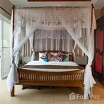 Rent 8 bedroom house of 950 m² in Phuket