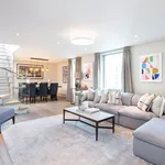 Rent 3 bedroom apartment of 84 m² in London