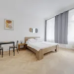 Rent 1 bedroom apartment of 40 m² in Prague