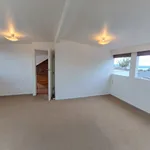 Rent 4 bedroom house in Kaipātiki