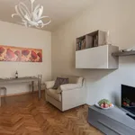 Rent 1 bedroom apartment of 58 m² in Florence