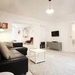 Rent 1 bedroom apartment of 82 m² in Prague