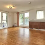 Rent 2 bedroom flat in Woking