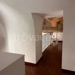 Rent 4 bedroom apartment of 60 m² in Bari