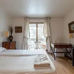 Rent 2 bedroom apartment of 38 m² in Paris