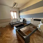 Rent 5 bedroom apartment of 130 m² in Brescia