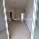 Rent 5 bedroom apartment of 180 m² in Pozzuoli