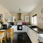 Rent 2 bedroom apartment of 398 m² in Thanet