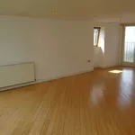 Rent 3 bedroom flat in South West England