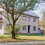 Pronajměte si 4 ložnic/e byt o rozloze 110 m² v Domaželice