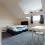 Rent 6 bedroom house in Leeds