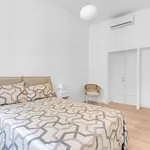 Rent 3 bedroom apartment of 150 m² in Milan