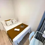 Rent a room of 100 m² in Valencia