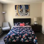 Rent 1 bedroom apartment in Burbank