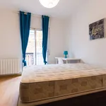 Rent a room of 200 m² in madrid