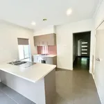 Rent 4 bedroom house in Caroline Springs