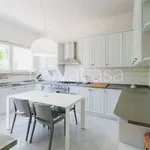 Rent 10 bedroom house of 300 m² in Caranna