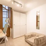 Rent 4 bedroom apartment in Barcelona