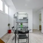 Rent 4 bedroom apartment in Barcelona