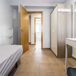 Rent a room of 85 m² in valencia