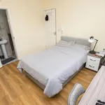 Rent 3 bedroom apartment in West Midlands