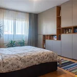 Rent 2 bedroom apartment of 65 m² in Brașov