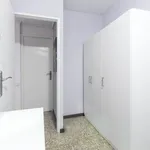 Rent 4 bedroom apartment in Barcelona