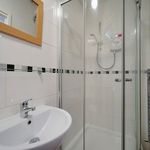 Rent 6 bedroom house in Leeds