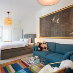 Huur 1 slaapkamer appartement van 484 m² in Brussels