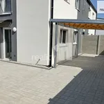 Pronajměte si 3 ložnic/e byt o rozloze 71 m² v Vochov