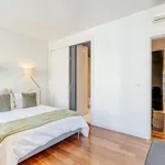 Rent 3 bedroom apartment of 200 m² in lisbon