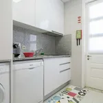 Rent 3 bedroom apartment of 70 m² in porto