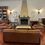 Rent 11 bedroom house of 400 m² in Pomezia