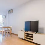 Rent a room of 107 m² in valencia