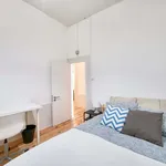 Rent a room of 200 m² in Lisboa