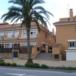 Rent 3 bedroom house of 160 m² in Castellon']