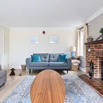 Rent 4 bedroom house in Lymington