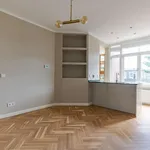 Huur 7 slaapkamer appartement van 161 m² in Bezuidenhout-Oost