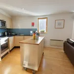 Rent 2 bedroom flat in London