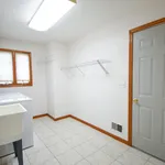 Rent 3 bedroom house of 279 m² in Macomb