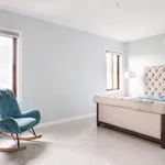 Rent 3 bedroom apartment in Kingston