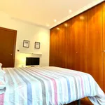 Rent a room of 150 m² in Bilbo