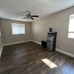 Rent 5 bedroom house in Corona