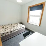 Rent 4 bedroom house in Leeds