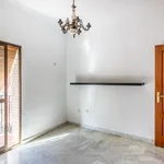 Alquilo 4 dormitorio casa de 206 m² en Gelves