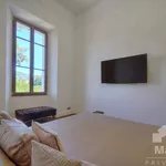 Rent 4 bedroom house of 176 m² in Cannes