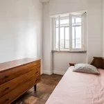 Rent a room in lisbon