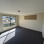 Rent 3 bedroom house in  Armidale NSW 2350                        