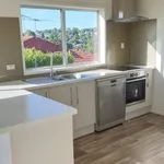 Rent 5 bedroom house in Kaipātiki