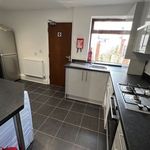 Rent 4 bedroom flat in Wales